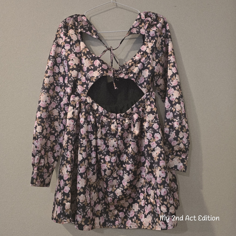 For Love & Lemons Black Floral Satin Mini Dress Open Back Pleated Bust Size XS - Picture 2 of 7